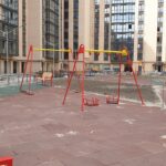 Активная работа по благоустройству придомовой территории второй части двора
